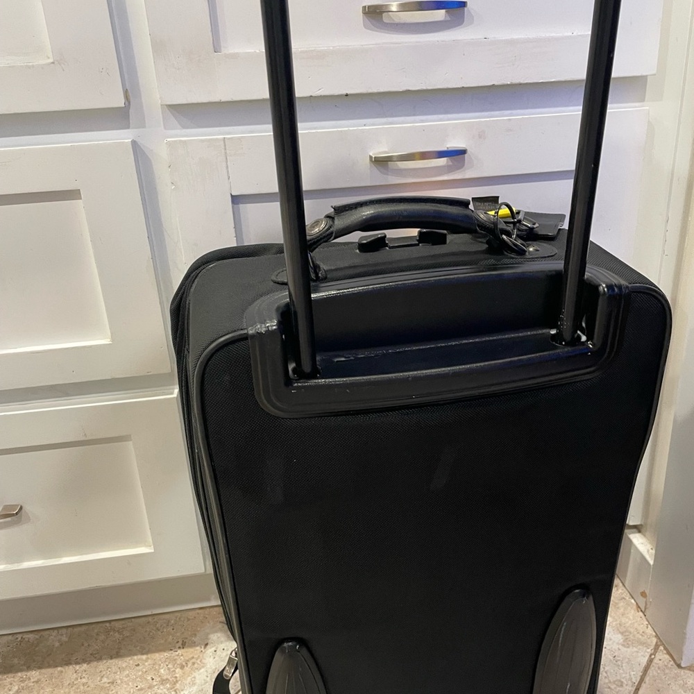 Hartmann 2 wheeled carryon luggage black - Picture 12 of 16